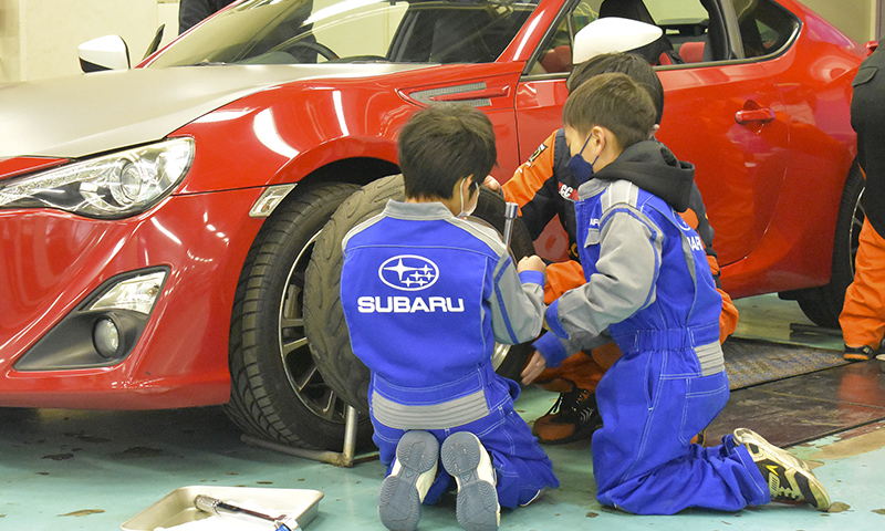カートピア SUBARU DAYでの自動車整備体験 | SUBARU