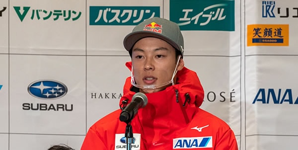 スバルが応援する日本代表の小林陵侑選手（ジャンプ）